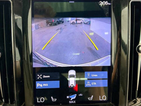 2021 Volvo XC60 T5 Momentum