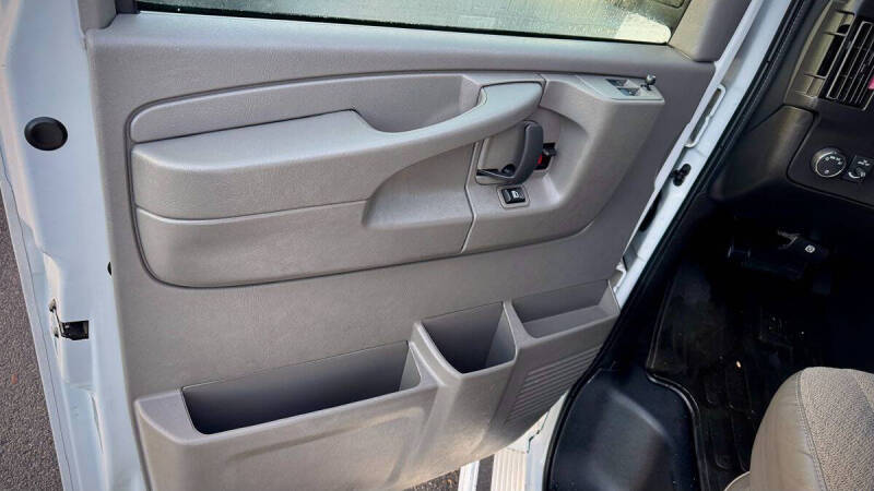 2015 Chevrolet Express LT 2500