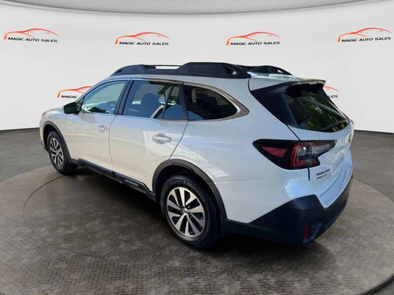 2022 Subaru Outback Premium