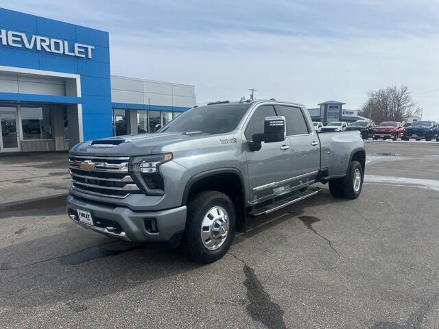 Used 2024 Chevrolet Silverado 3500HD High Country with VIN 1GC4YVEY0RF255912 for sale in Finley, ND