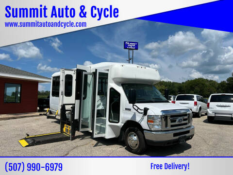 2017 Ford E-Series Chassis for sale at Summit Auto & Cycle in Zumbrota MN