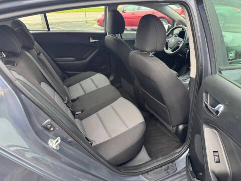 2016 Kia Forte5 LX