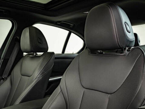 2025 BMW 3 Series 330i xDrive