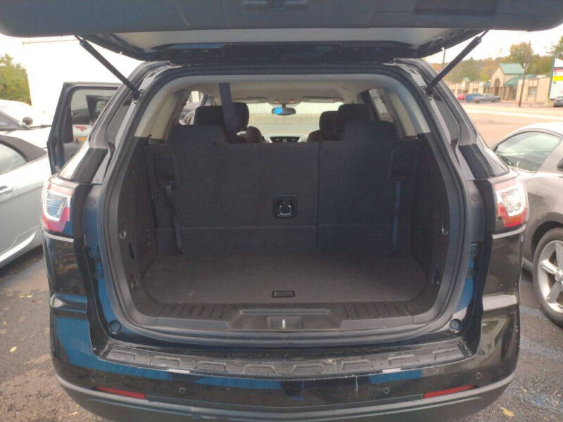 2017 Chevrolet Traverse LT