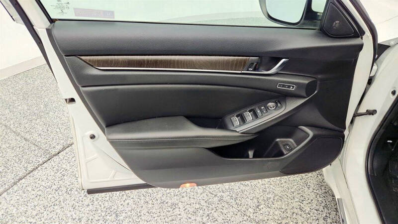 2019 Honda Accord Hybrid Touring