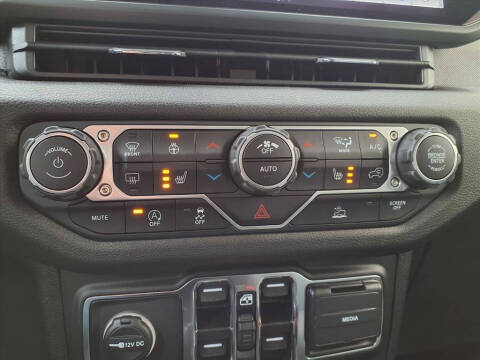 2025 Jeep Gladiator Sport S