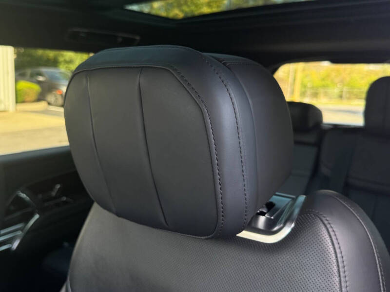 2023 Land Rover Range Rover P530 SE