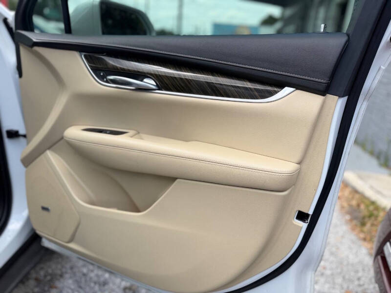 2017 Cadillac XT5