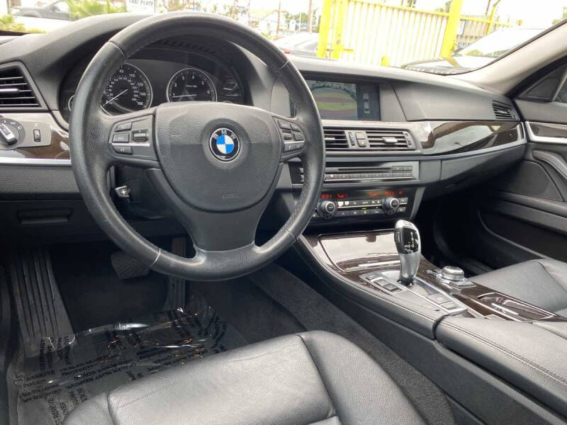 2012 BMW 5 Series 528i