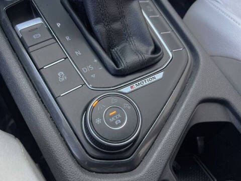 2018 Volkswagen Tiguan 2.0T SEL 4Motion