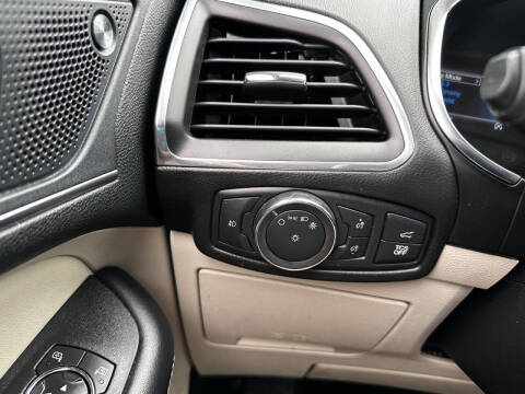 2021 Ford Edge Titanium