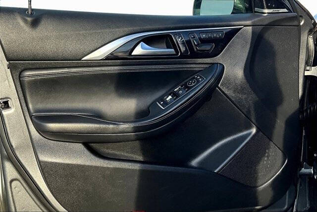 2017 Infiniti QX30 Premium