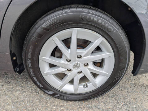 2012 Toyota Prius v Three