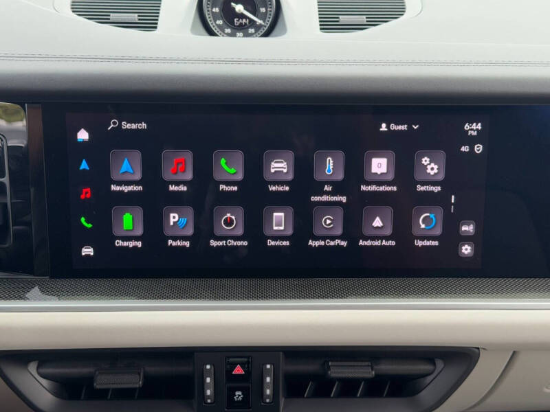 2024 Porsche Cayenne Turbo E-Hybrid Coupe