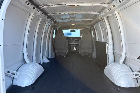 2025 GMC Savana 3500