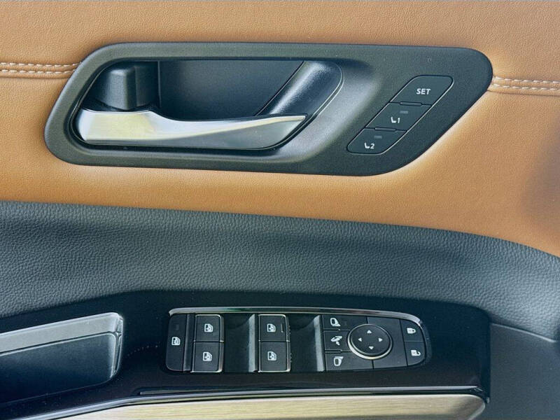 2024 Nissan Pathfinder Platinum