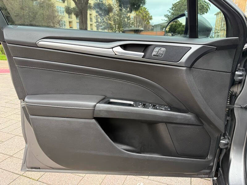 2014 Ford Fusion Hybrid Titanium