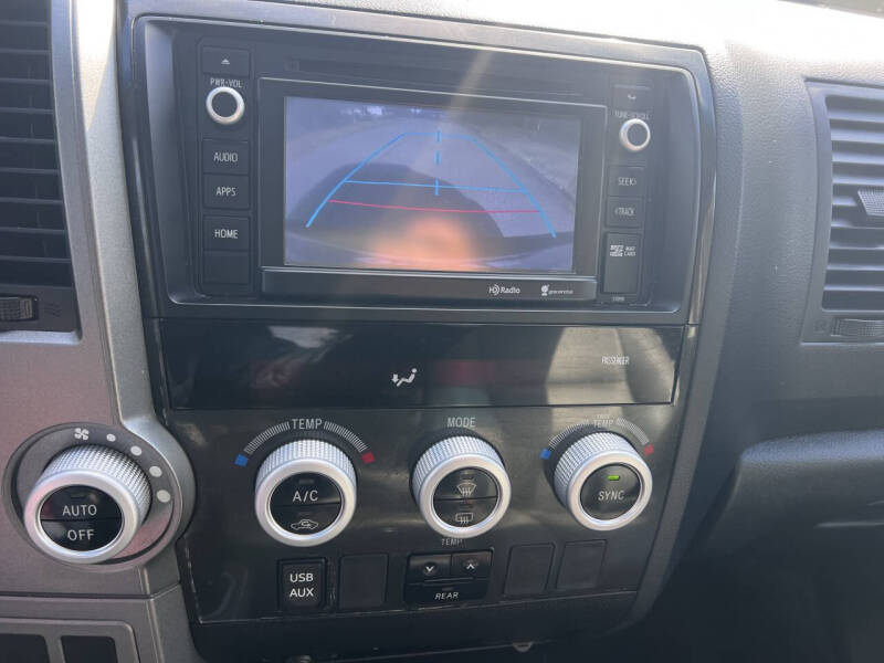 2015 Toyota Sequoia SR5