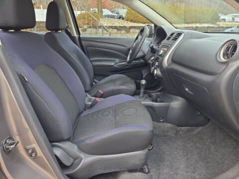 2012 Nissan Versa 1.6 S