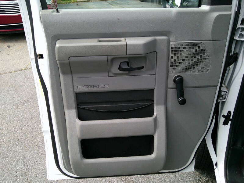2014 Ford E-Series E-150