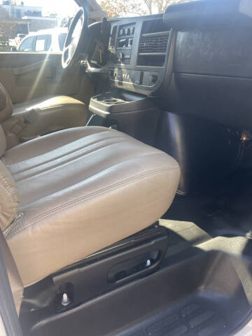 2019 Chevrolet Express 2500