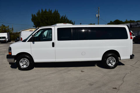 2017 Chevrolet Express LT 3500