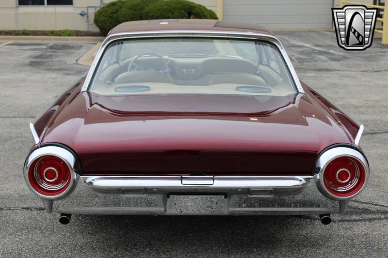 1962 Ford Thunderbird