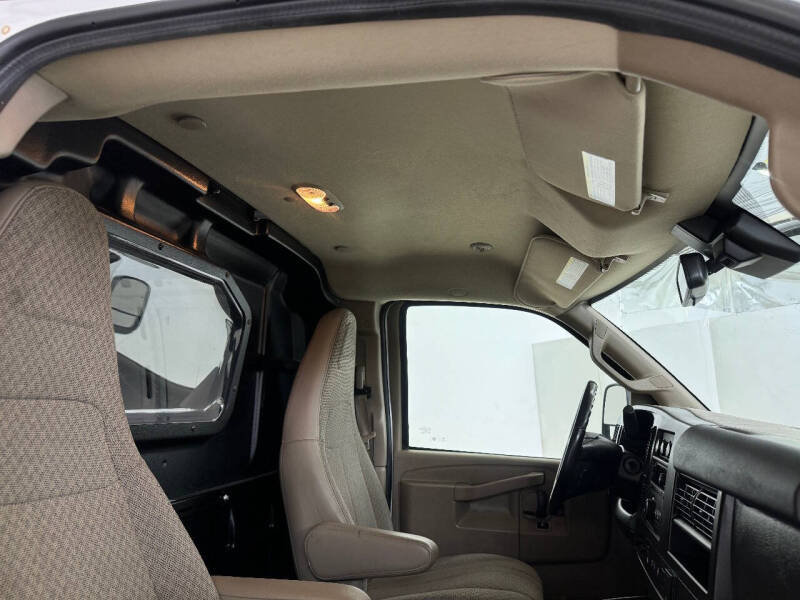 2021 Chevrolet Express 2500