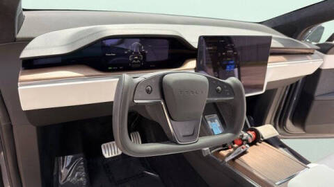 2023 Tesla Model X Standard Range