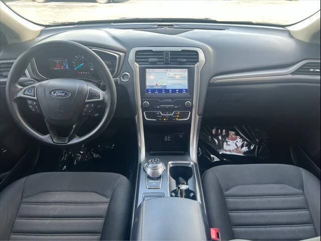 2019 FORD Fusion Sedan - $13,597