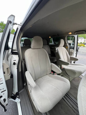 2012 Toyota Sienna
