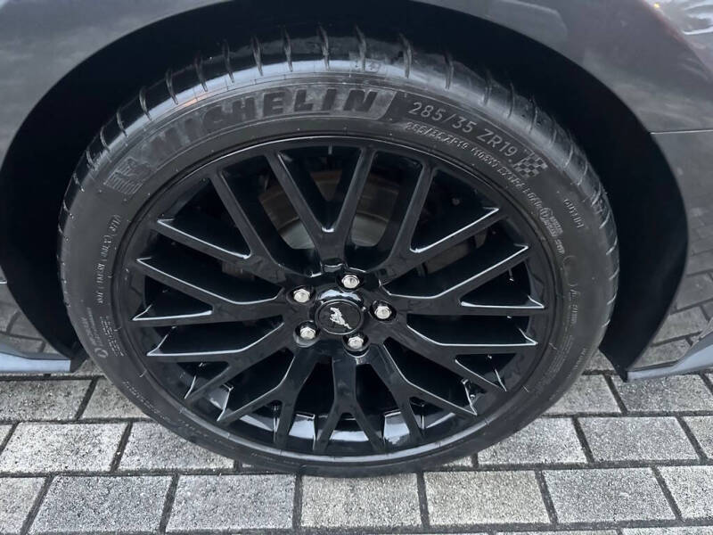 2019 Ford Mustang GT - Photo 20