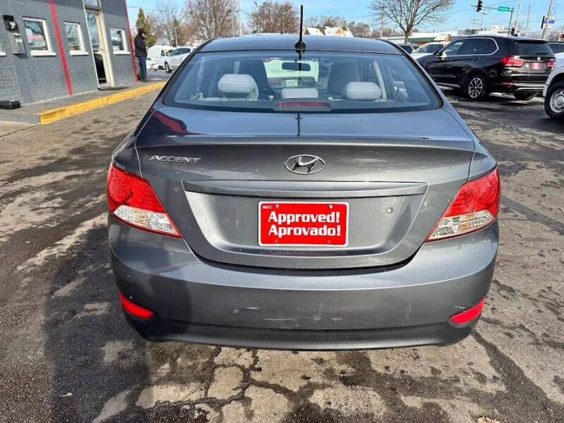 2012 Hyundai Accent GLS