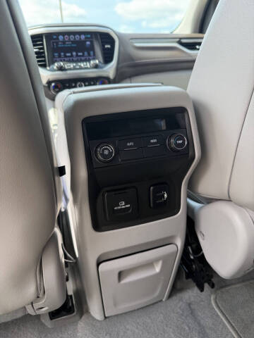 2017 GMC Acadia SLT-1