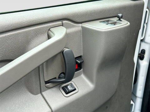 2022 Chevrolet Express 2500