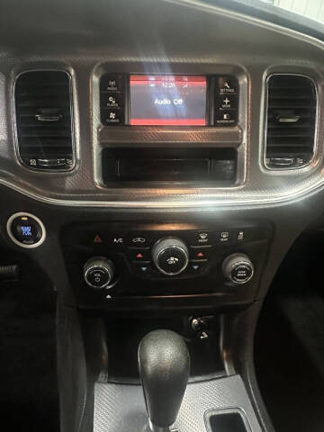 2013 Dodge Charger SE