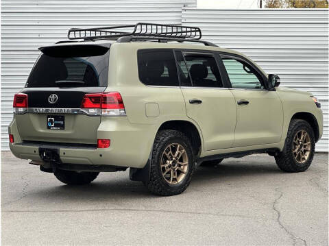 2021 Toyota Land Cruiser Heritage Edition