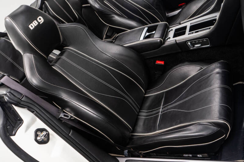 2014 Aston Martin DB9 Volante