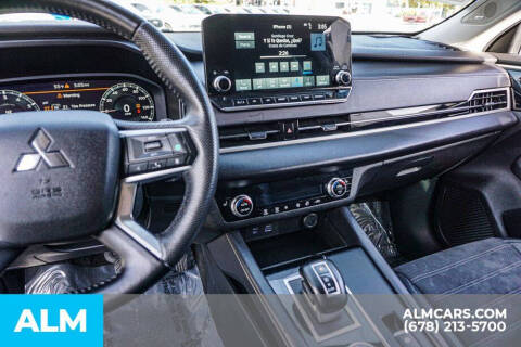 2023 Mitsubishi Outlander SE