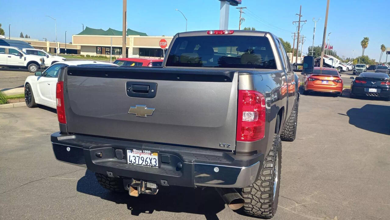 2011 Chevrolet Silverado 2500HD for sale at Auto Plaza in Fresno, CA