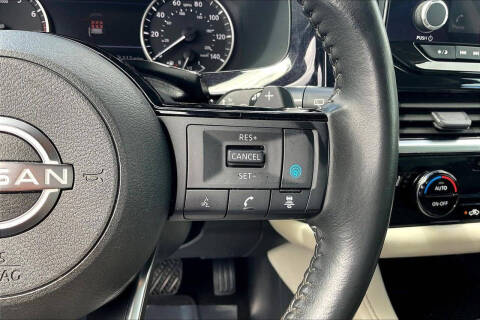 2023 Nissan Pathfinder SV