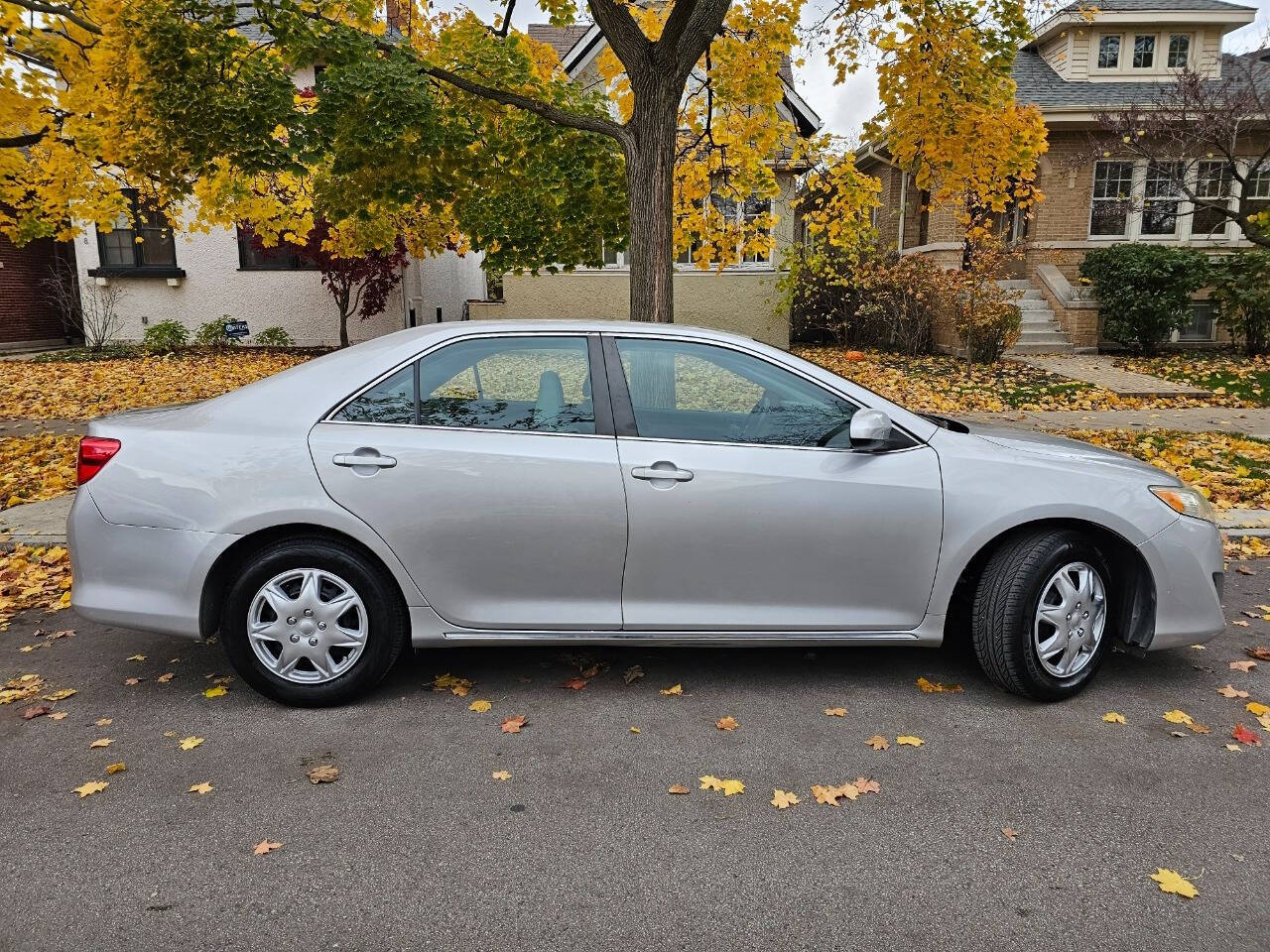 2013 Toyota Camry for sale at Quantum Auto Co in Plainfield, IL