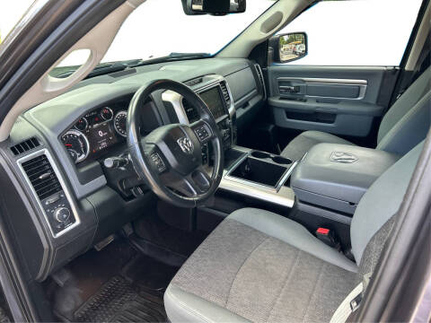 2015 RAM 1500 SLT