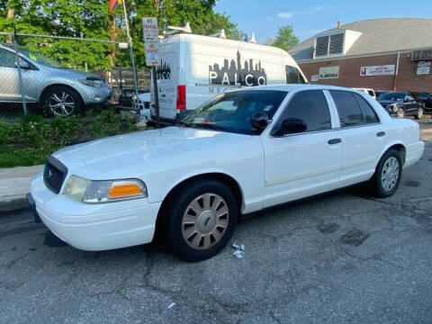 2010 Ford Crown Victoria for sale at Deleon Mich Auto Sales in Yonkers NY