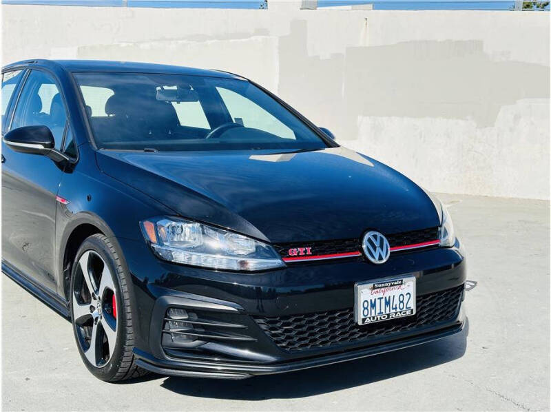 2019 Volkswagen Golf GTI SE photo 8