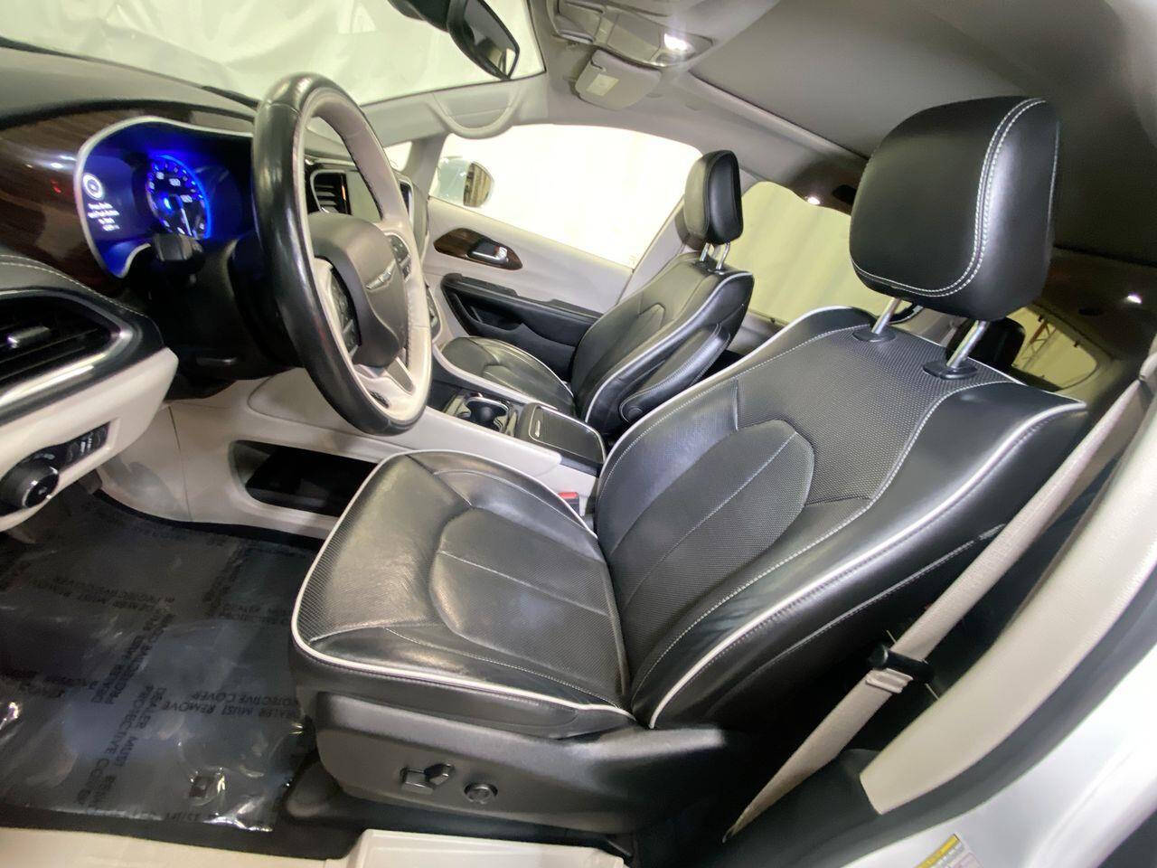 2021 Chrysler Pacifica for sale at Victoria Auto Sales in Victoria, MN