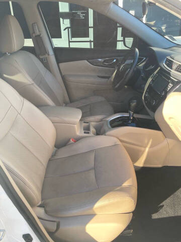 2016 Nissan Rogue SL