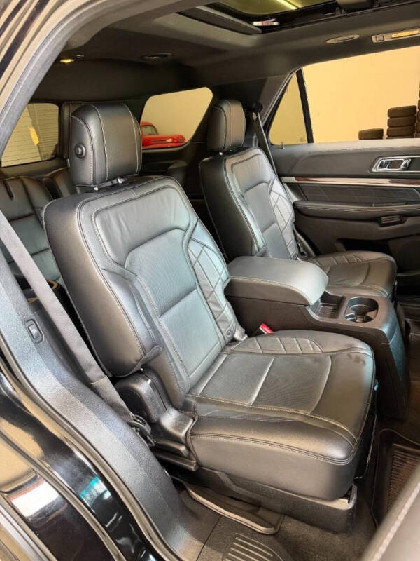 2017 Ford Explorer Platinum