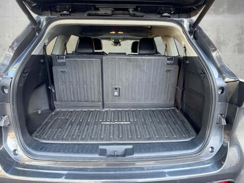 2022 Toyota Highlander Hybrid XLE