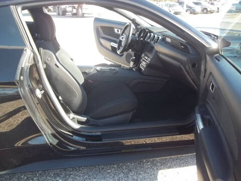 2017 Ford Mustang V6